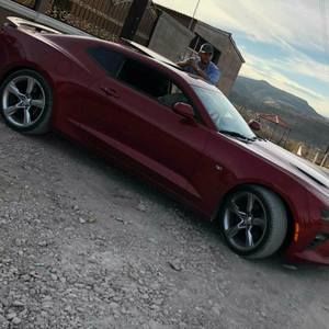 Meet your Posher, Javier